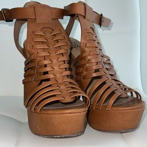 Heart in D Platform Heels